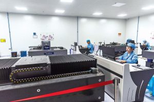 Обновеният MPV на Dongfeng дебютира с технологията за асистирано шофиране на Huawei · TechNode