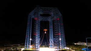 Китай завършва първо кацане, тест за излитане на пилотиран лунен ландър