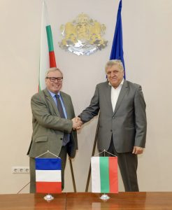 Министър Манол Генов се срещна с посланика на Франция