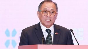 узивно | Китай и Филипините правят „бебешки стъпки“ към по-добри отношения: посланик на Манила